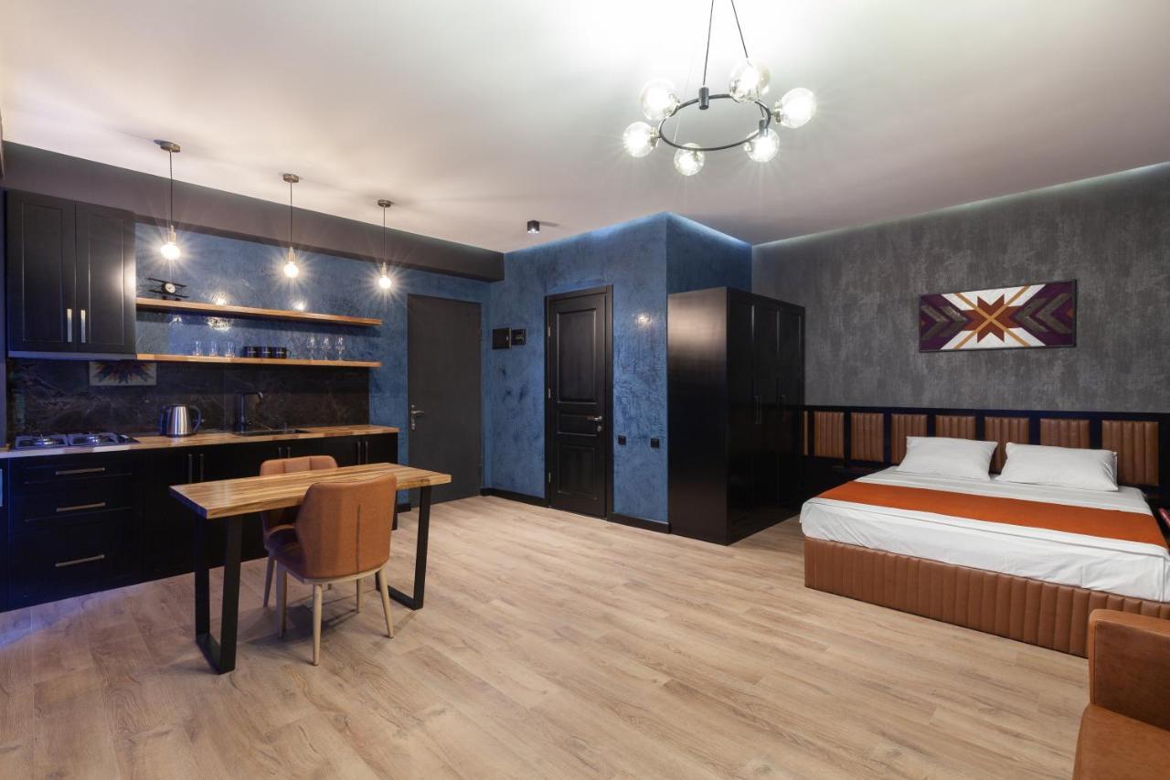 Irina'S Apartments Kutaisi Bagian luar foto